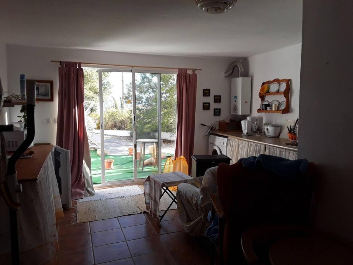 2-Bed Apartment - Sleeps 3 - Parking - Near Albox Zewnętrze zdjęcie