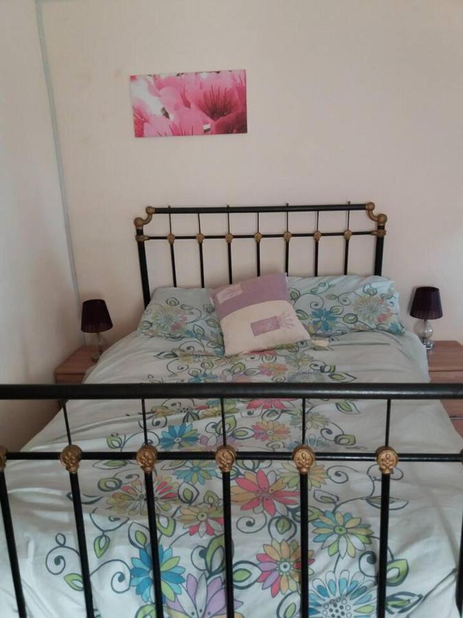 2-Bed Apartment - Sleeps 3 - Parking - Near Albox Zewnętrze zdjęcie